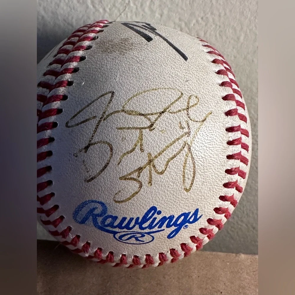 MYSTERY AUTOGRAPHED Baseball please read below 👇many autographs one ball